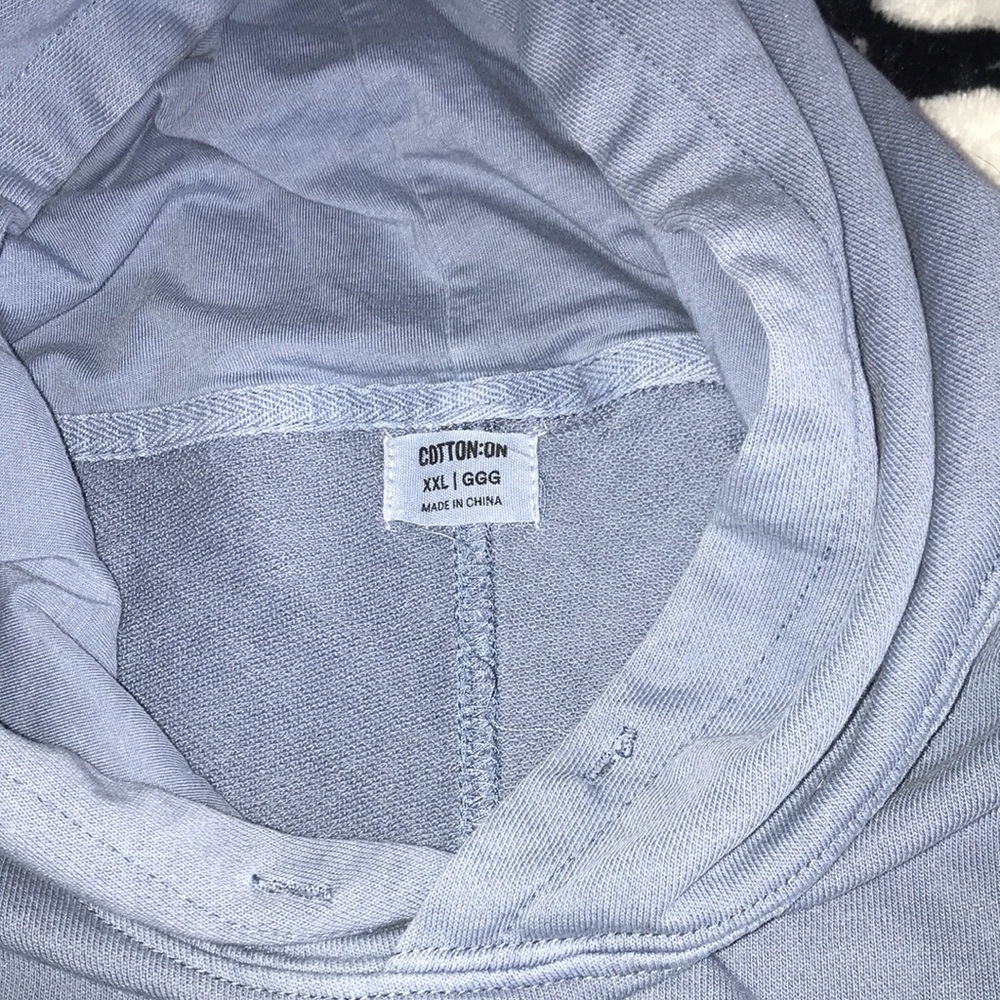 Oversized Cotton:On Cropped Hoodie - Picture 4 of 5